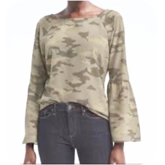 NWT Banana Republic Green Camo Bell-Sleeves Blouse L Semi-Sheer - Picture 1 of 9